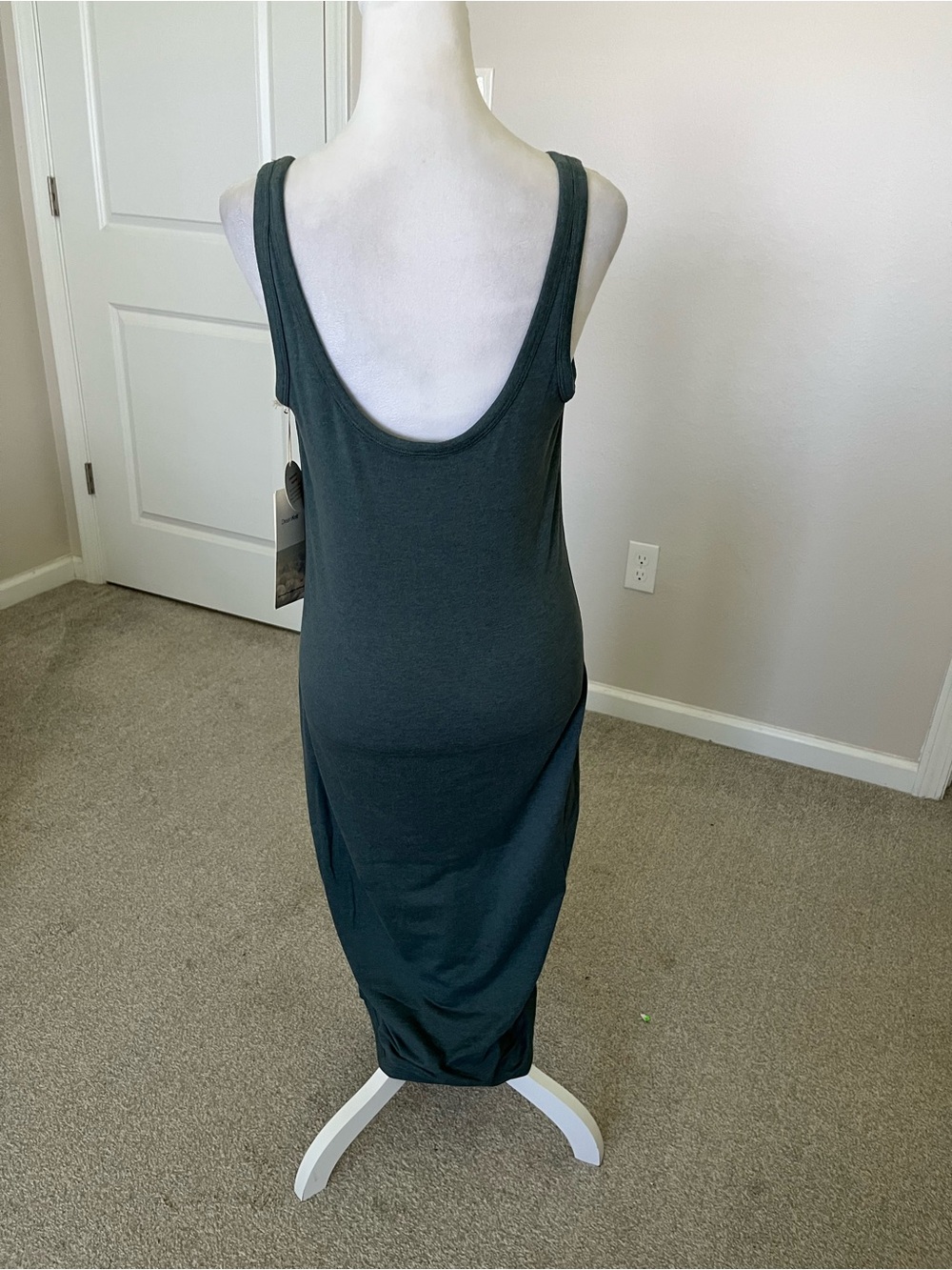 NWT Vuori Halo Essential DreamKnit Sleeveless Tank Dress-Lake Heather Size Lrg - Picture 2 of 11